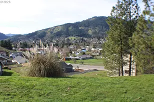 1357 NE Ballard Ct, Myrtle Creek, OR 97457 - Photo 17