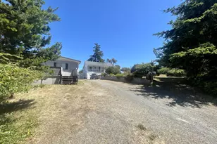 2519 Everett Ave, North Bend, OR 97459 - Photo 1
