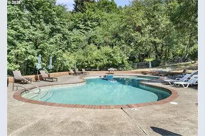 7726 SW Barnes Rd #B, Portland, OR 97225 - Photo 27