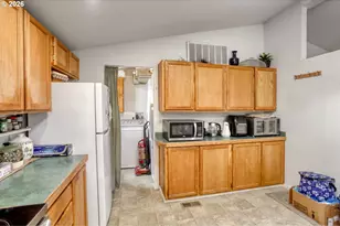 1901 SE Minter Bridge Rd, Hillsboro, OR 97123 - Photo 11