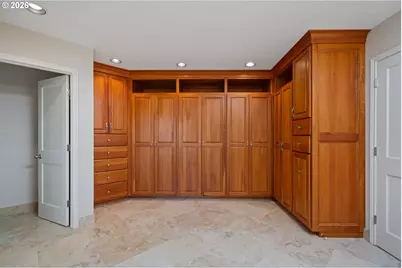 13852 Taylors Crest Ln, Lake Oswego, OR 97035 - Photo 25
