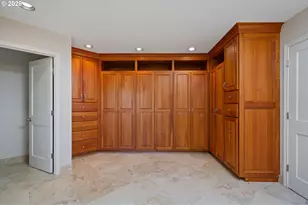 13852 Taylors Crest Ln, Lake Oswego, OR 97035 - Photo 25