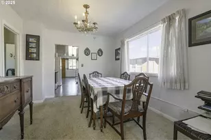 6131 SE 87th Ave, Portland, OR 97266 - Photo 9