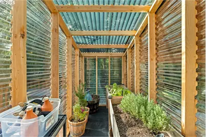 565 Shorepines Ct, Coos Bay, OR 97420 - Photo 29