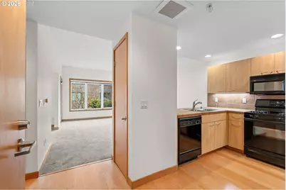 300 W 8th St #305, Vancouver, WA 98660 - Photo 7