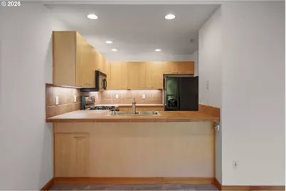 300 W 8th St #305, Vancouver, WA 98660 - Photo 11