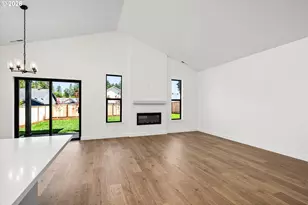 88111 Wymore Ln, Veneta, OR 97487 - Photo 5