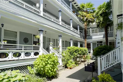2127 NW Irving St #105, Portland, OR 97210 - Photo 1