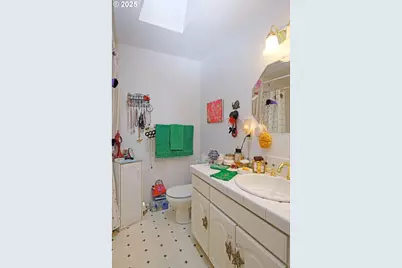 18521 SE Woodcock Ave, Milwaukie, OR 97267 - Photo 11