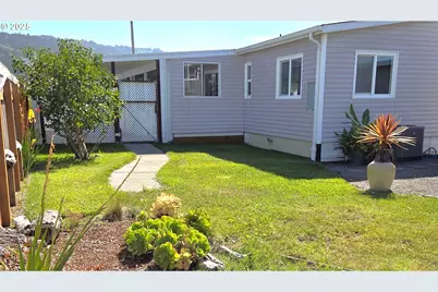 15889 Sunset Strip #102, Brookings, OR 97415 - Photo 3