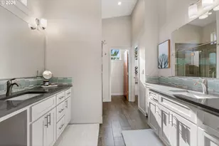 4320 Alpenglow Dr, Hood River, OR 97031 - Photo 15