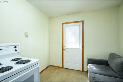 1411 NE Logan St, McMinnville, OR 97128 - Photo 33