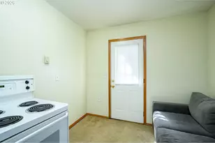 1411 NE Logan St, McMinnville, OR 97128 - Photo 33