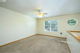 1411 NE Logan St, McMinnville, OR 97128 - Photo 9