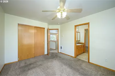 1411 NE Logan St, McMinnville, OR 97128 - Photo 17