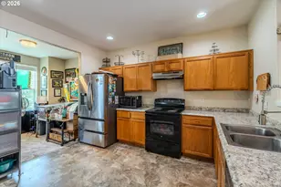 2567 NW 1st Dr, Gresham, OR 97030 - Photo 7