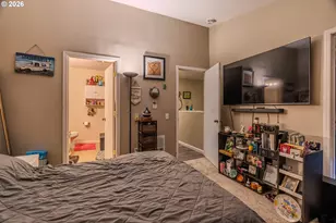 2567 NW 1st Dr, Gresham, OR 97030 - Photo 13