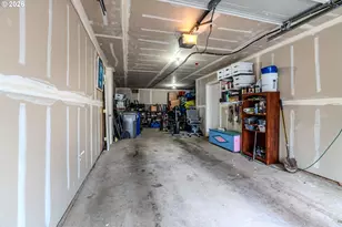 2567 NW 1st Dr, Gresham, OR 97030 - Photo 27