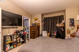 2567 NW 1st Dr, Gresham, OR 97030 - Photo 15