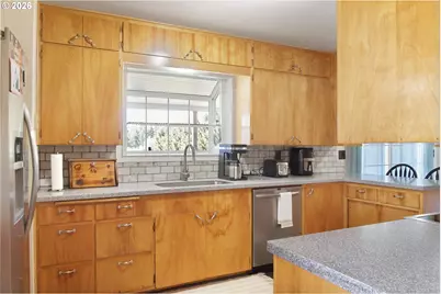 38225 Mount Hope Dr, Lebanon, OR 97355 - Photo 13