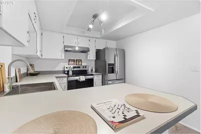 604 S California St, Portland, OR 97219 - Photo 15