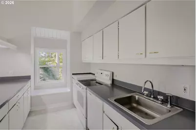 4 Touchstone #109, Lake Oswego, OR 97035 - Photo 11