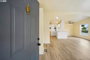 2768 Oakland Loop SE, Salem, OR 97317 - Photo 5