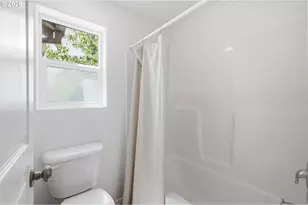 1961 Adelman Loop, Eugene, OR 97402 - Photo 25