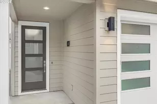 181 NW Mawrcrest Ave, Gresham, OR 97030 - Photo 9