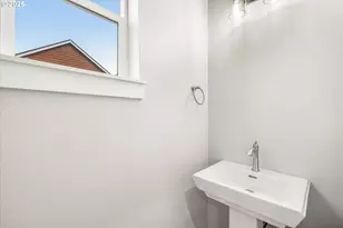 181 NW Mawrcrest Ave, Gresham, OR 97030 - Photo 25