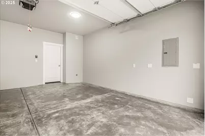 181 NW Mawrcrest Ave, Gresham, OR 97030 - Photo 37