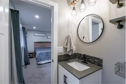 1394 Hayward St, Salem, OR 97306 - Photo 33