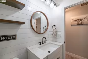 1394 Hayward St, Salem, OR 97306 - Photo 29