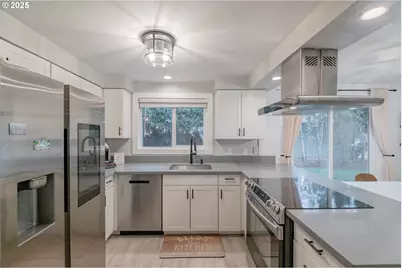 1394 Hayward St, Salem, OR 97306 - Photo 17