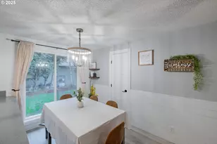 1394 Hayward St, Salem, OR 97306 - Photo 13