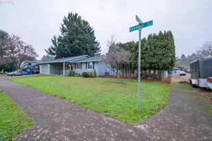 1394 Hayward St, Salem, OR 97306 - Photo 45