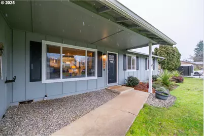 1394 Hayward St, Salem, OR 97306 - Photo 3