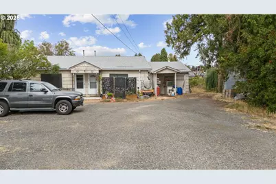 233 Spring Creek Dr, Eugene, OR 97404 - Photo 3