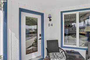 19609 NE Marine Dr, Portland, OR 97230 - Photo 3