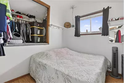 19609 NE Marine Dr #D-4, Portland, OR 97230 - Photo 13