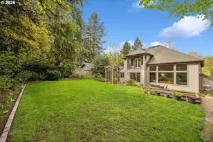 13932 Sundeleaf Dr, Lake Oswego, OR 97034 - Photo 31