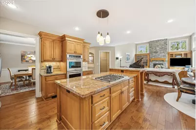 13932 Sundeleaf Dr, Lake Oswego, OR 97034 - Photo 9