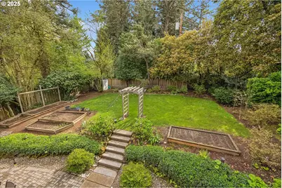 13932 Sundeleaf Dr, Lake Oswego, OR 97034 - Photo 29