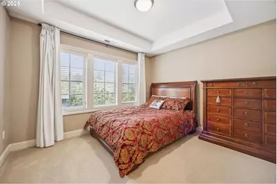 13932 Sundeleaf Dr, Lake Oswego, OR 97034 - Photo 23