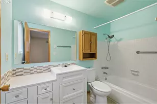 2778 20th St, Springfield, OR 97477 - Photo 25