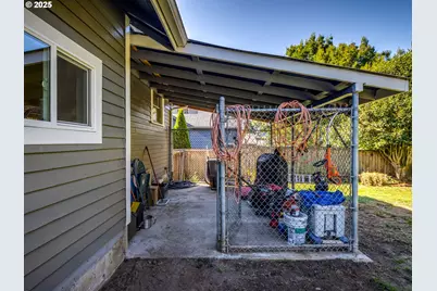 4731 NE 106th Ave, Portland, OR 97220 - Photo 39