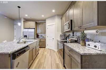 7201 S 13th St, Ridgefield, WA 98642 - Photo 9