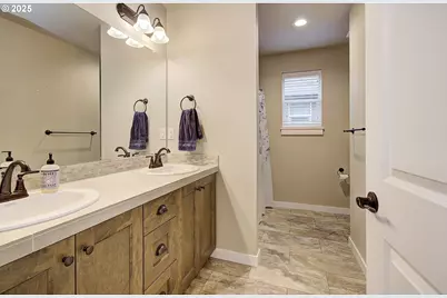 7201 S 13th St, Ridgefield, WA 98642 - Photo 23