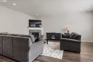5152 SE Redberry Pl, Hillsboro, OR 97123 - Photo 5