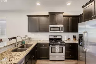 5152 SE Redberry Pl, Hillsboro, OR 97123 - Photo 11